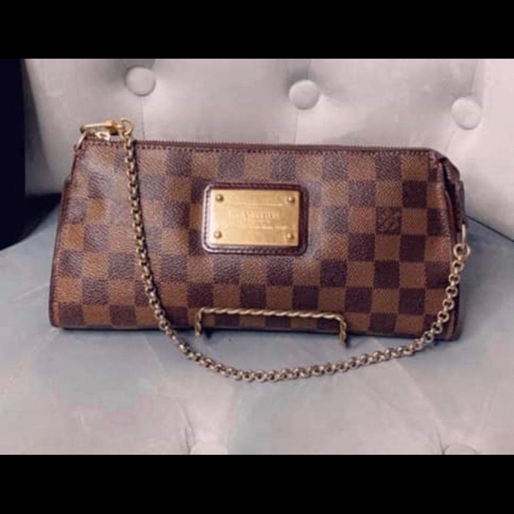 Beautiful Eva Louis Vuitton